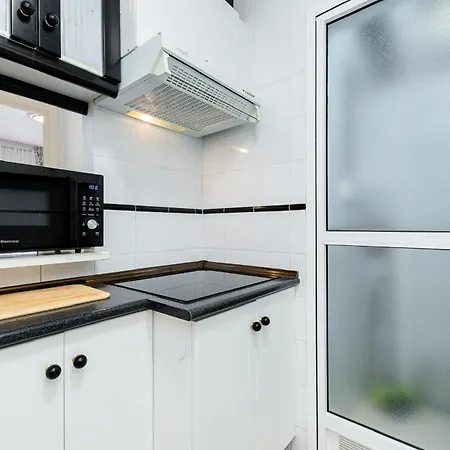 Perseo Sunrise شقة تورّيفيِخا