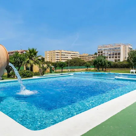 Perseo Sunrise شقة تورّيفيِخا