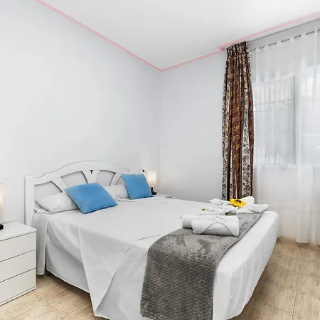 Perseo Sunrise شقة